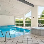 بيت للعطل Awesome In With Sauna