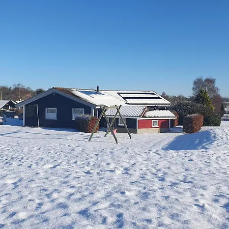 Awesome Home In Hejls With Sauna Ferienhaus *